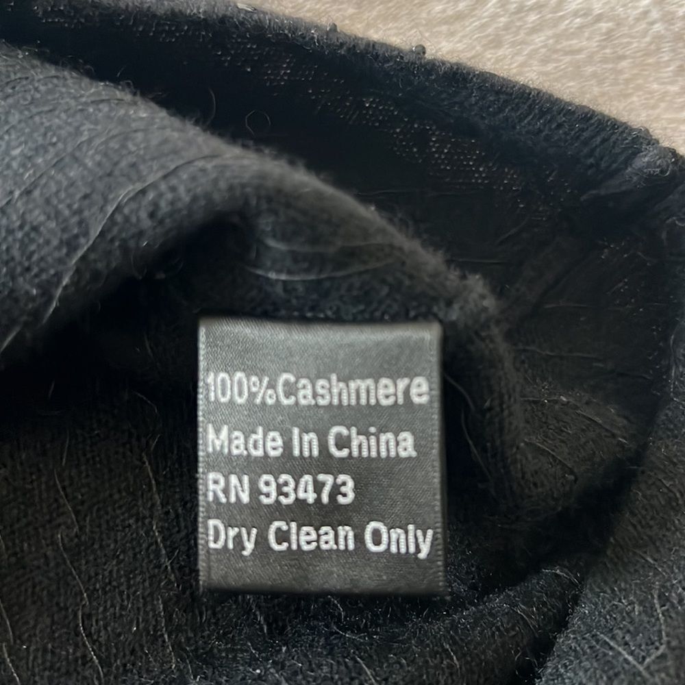 Pure Amici Turtle neck sweater 100% cashmere. - Picture 5 of 5